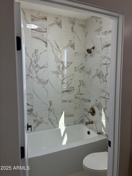 TUB SHOWER IN 2ND BATH