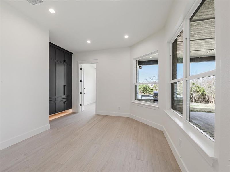 Spacious, unfurnished interior of a new home in , Gunter (Image 25).