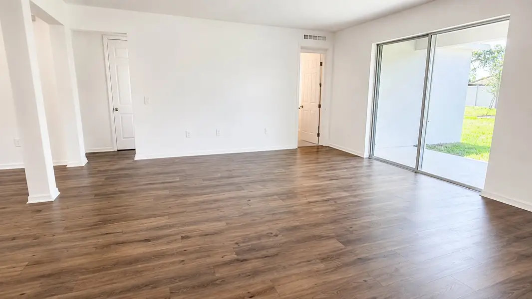 Spacious, unfurnished interior of a new home in Country Club Estates, Palm Bay (Image 3). Spacious, unfurnished interior of a new home in Country Club Estates, Palm Bay (Image 3).