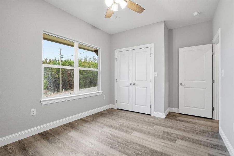 Spacious, unfurnished interior of a new home in , Granbury (Image 31).