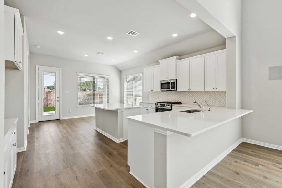 Furnished interior view inside a new home in Avondale, Fate (Image 4).