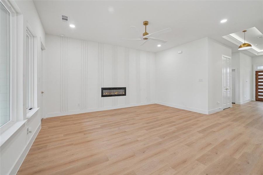 Spacious, unfurnished interior of a new home in , Dallas (Image 15).