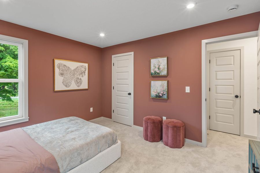 Representative furnished interior of a home built from the Fairfax by Fischer Homes in Bridle Run, Louisville (Image 29).