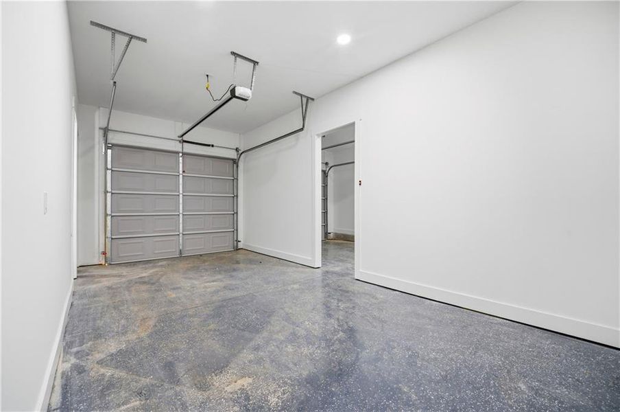 Spacious, unfurnished interior of a new home in , Atlanta (Image 21).