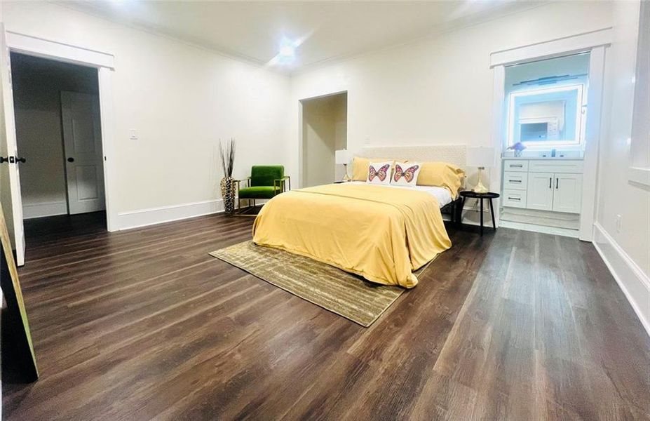 Furnished interior view inside a new home in , Atlanta (Image 9).