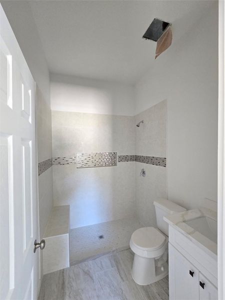 Spacious, unfurnished interior of a new home in , Splendora (Image 14).