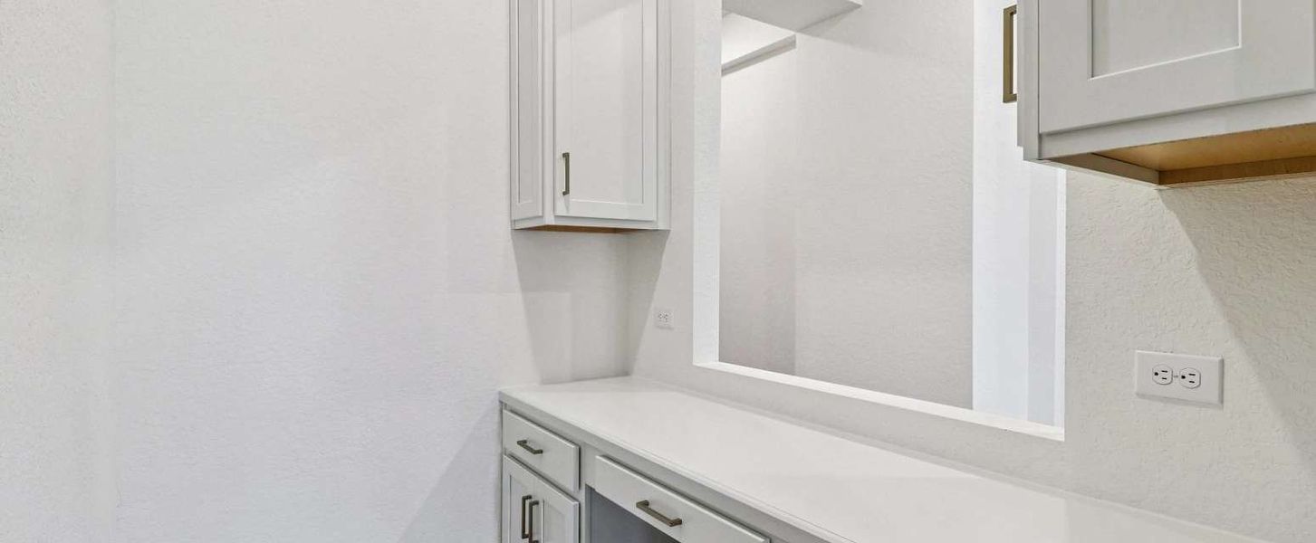 Representative interior finishes for a home built from the San Saba by Ashton Woods in The Heritage at Saddlebrook Ranch 70's, Schertz (Image 16). Representative interior finishes for a home built from the San Saba by Ashton Woods in The Heritage at Saddlebrook Ranch 70's, Schertz (Image 16).