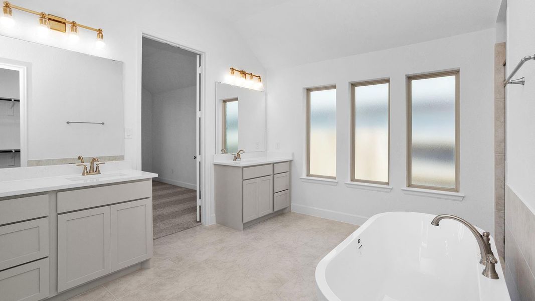 Furnished interior view inside a new home in Evergreen 50', Conroe (Image 6).