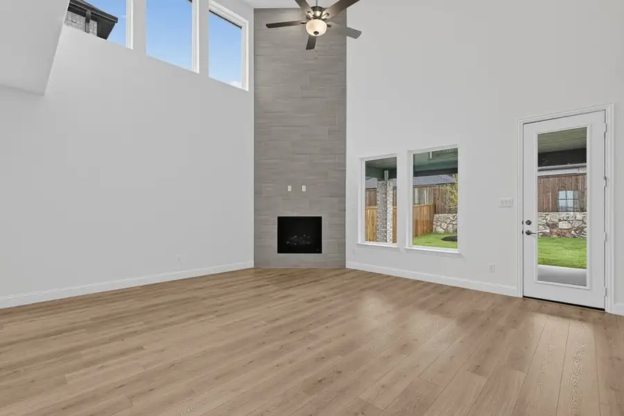Spacious, unfurnished interior of a new home in South Oak, Lakewood Village (Image 13).