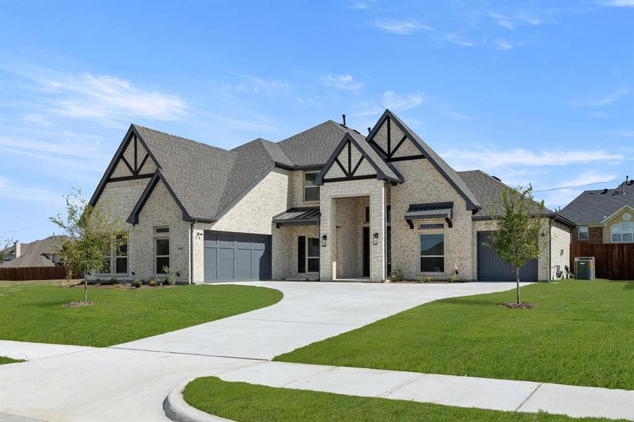 1_1818 Whisperwood-Front-2 1_1818 Whisperwood-Front-2