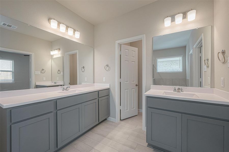 Furnished interior view inside a new home in Sunterra, Katy (Image 7). Furnished interior view inside a new home in Sunterra, Katy (Image 7).