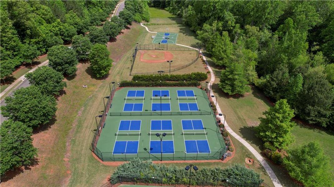Community amenities in , Canton (Image 33).