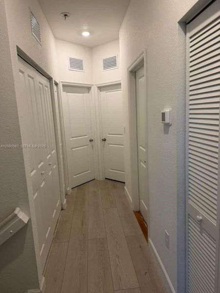 Spacious, unfurnished interior of a new home in , Miami (Image 12).