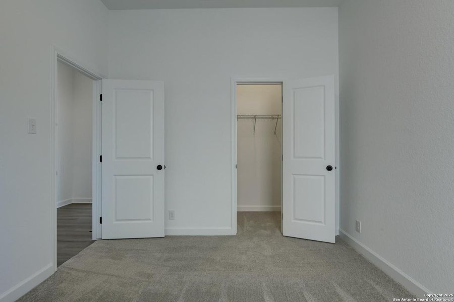 Spacious, unfurnished interior of a new home in Arcadia Ridge, San Antonio (Image 15). Spacious, unfurnished interior of a new home in Arcadia Ridge, San Antonio (Image 15).