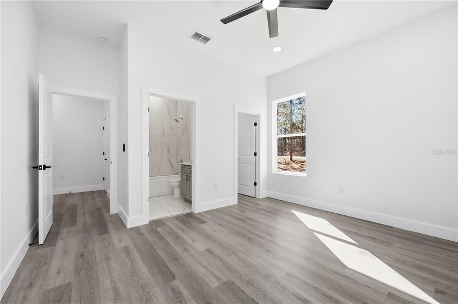 Spacious, unfurnished interior of a new home in , Wildwood (Image 40).