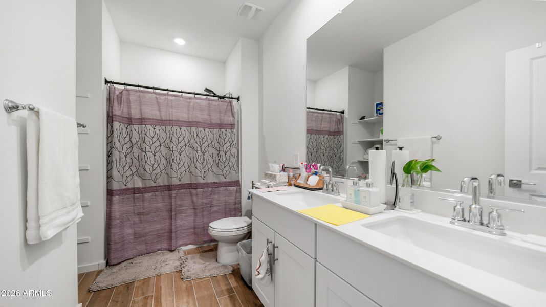 16042 W Cottontail Ln (20) 16042 W Cottontail Ln (20)