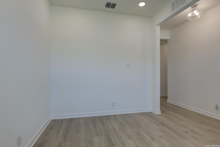 Spacious, unfurnished interior of a new home in Saddlebrook Ranch, Schertz (Image 15).