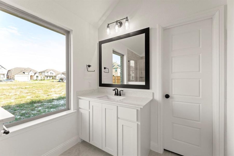 14_3513 Honeysuckle, Melissa 14_3513 Honeysuckle, Melissa