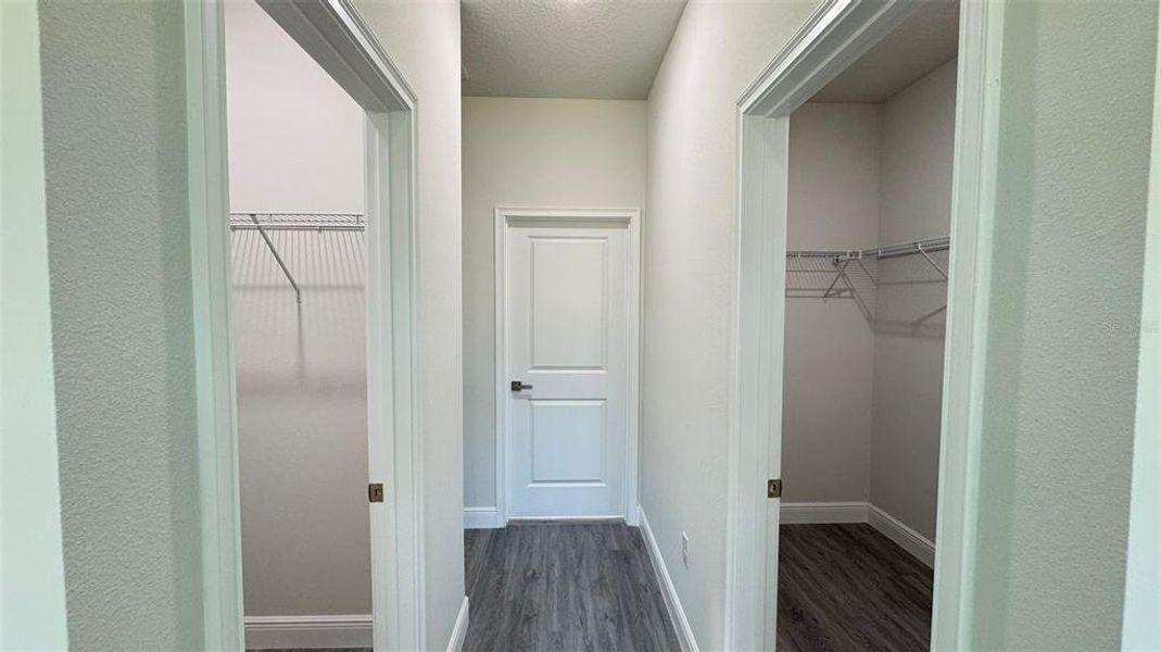 Spacious, unfurnished interior of a new home in , Ocala (Image 17).