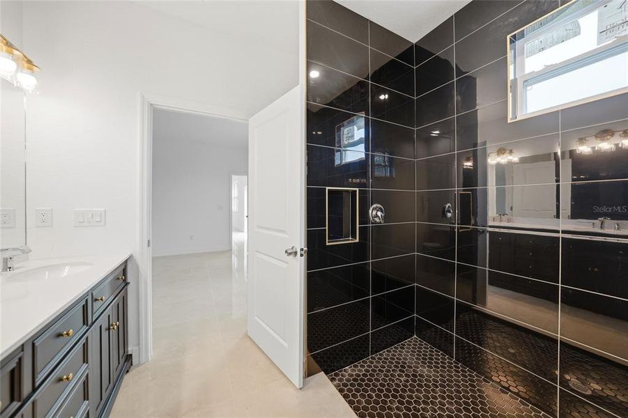 Furnished interior view inside a new home in , Port Charlotte (Image 15).