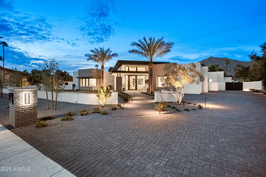 Front Yard Front Yard