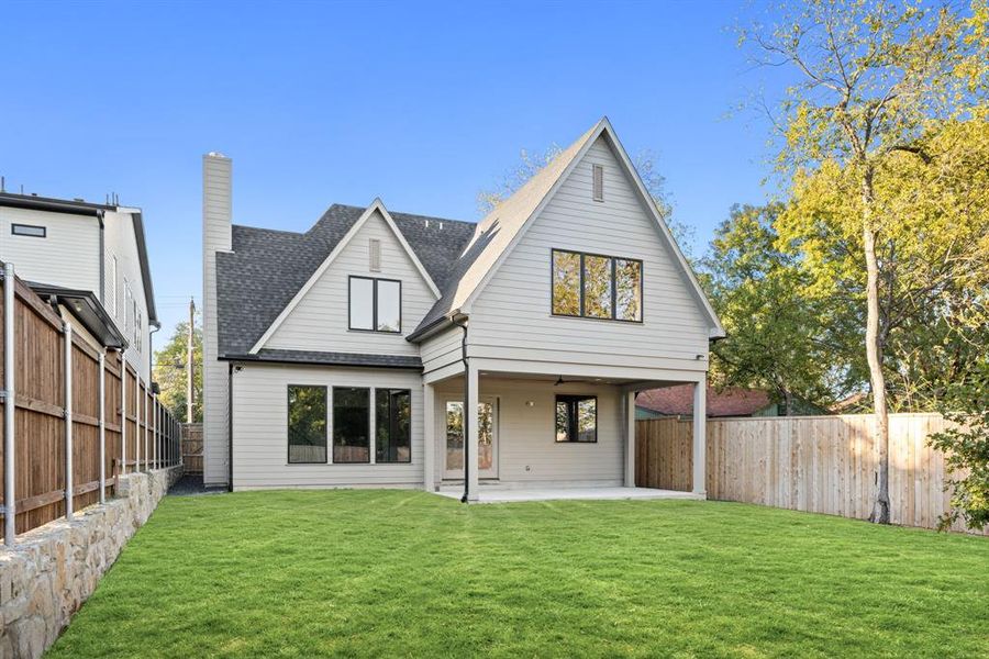 Exterior details and patio area of a home in , Dallas (Image 29).