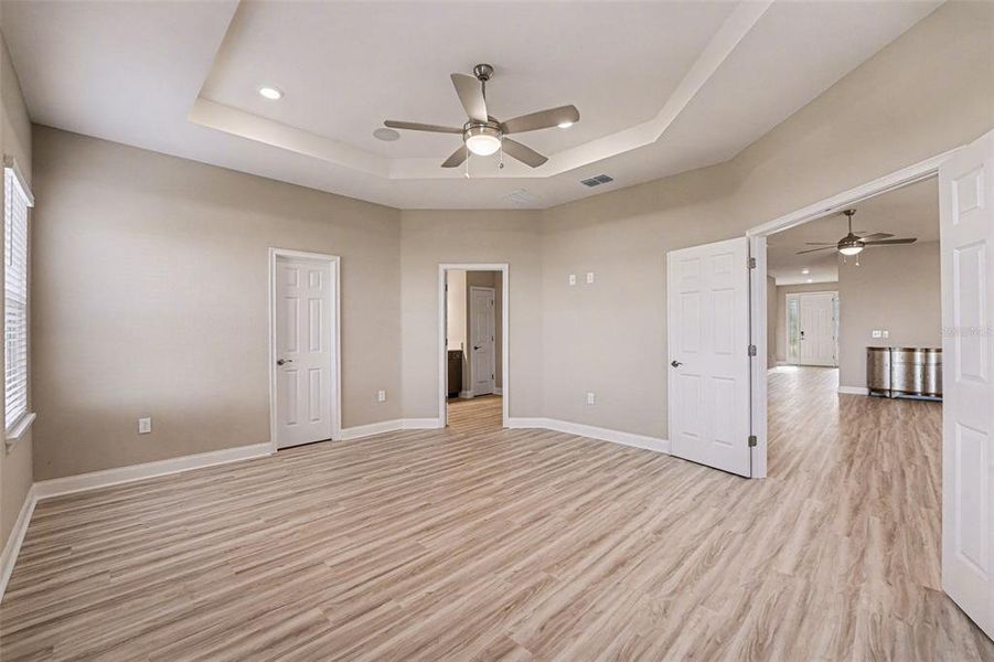 Spacious, unfurnished interior of a new home in , Lake Alfred (Image 27).