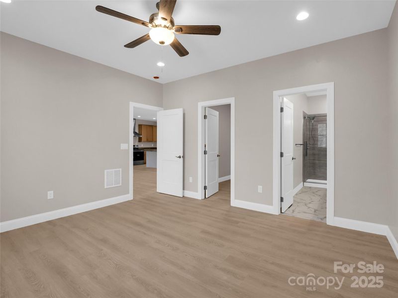 Spacious, unfurnished interior of a new home in , Flat Rock (Image 29). Spacious, unfurnished interior of a new home in , Flat Rock (Image 29).