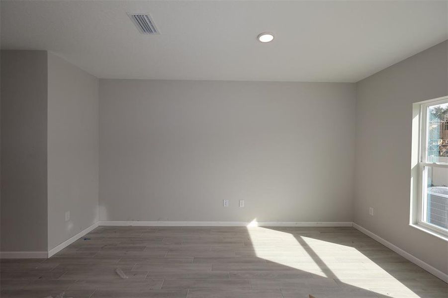 Spacious, unfurnished interior of a new home in Tyson Ranch, Orlando (Image 9). Spacious, unfurnished interior of a new home in Tyson Ranch, Orlando (Image 9).