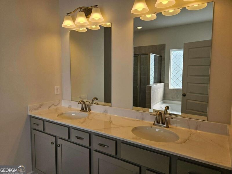 Furnished interior view inside a new home in Maddox Station, Eatonton (Image 10). Furnished interior view inside a new home in Maddox Station, Eatonton (Image 10).