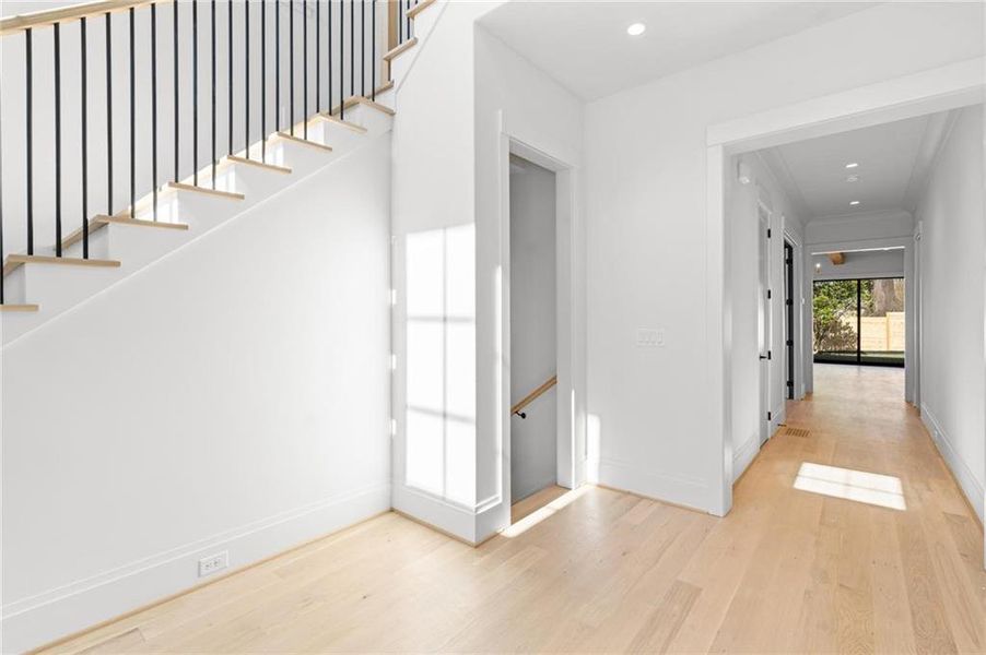 Spacious, unfurnished interior of a new home in , Atlanta (Image 40).