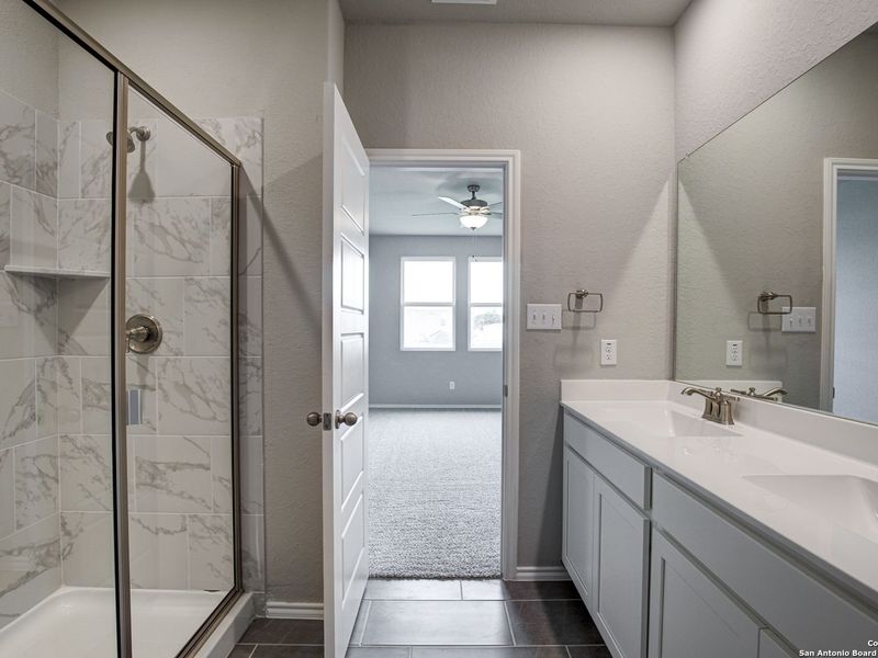 Furnished interior view inside a new home in Hannah Heights, Seguin (Image 4).