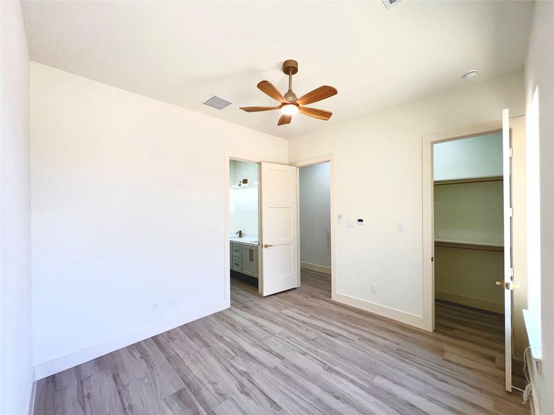 Spacious, unfurnished interior of a new home in , Dayton (Image 25).