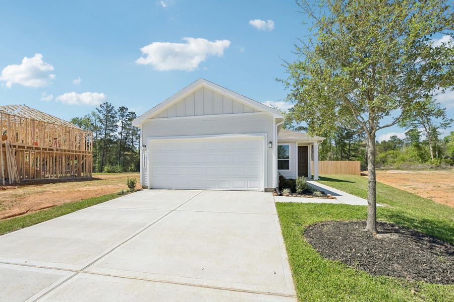 Don't miss the opportunity to make 10395 Laurel Crest your new home! Call to schedule your private tour today!