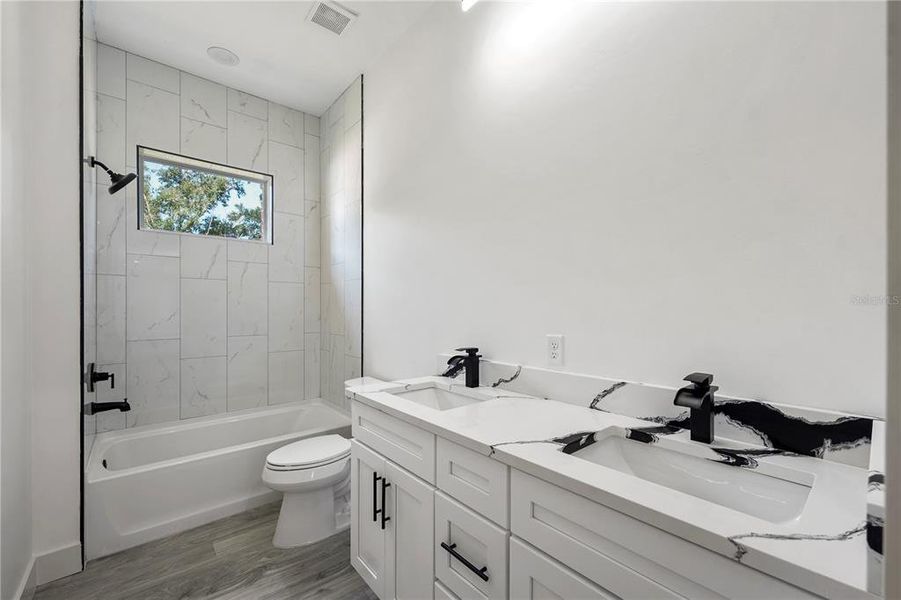 Furnished interior view inside a new home in , Leesburg (Image 6).