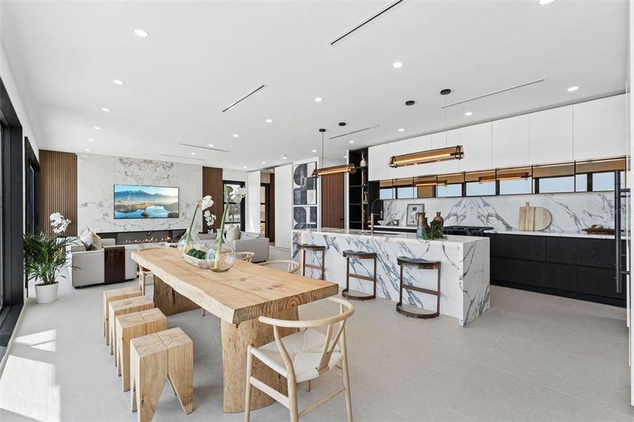 Image 84 of a home in .