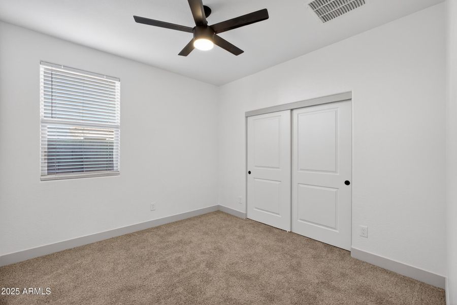 24_6x7a8205 24_6x7a8205