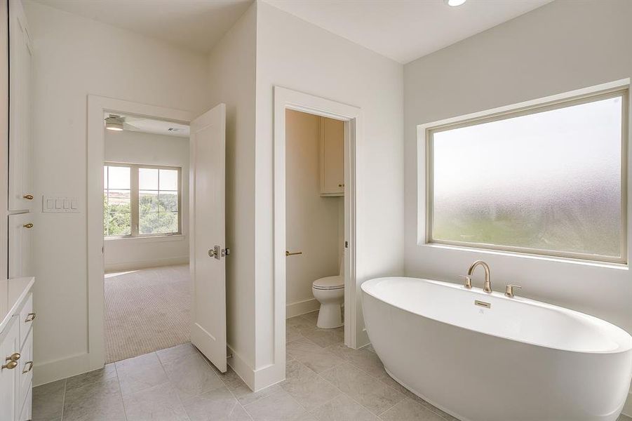 Furnished interior view inside a new home in , Fort Worth (Image 13).