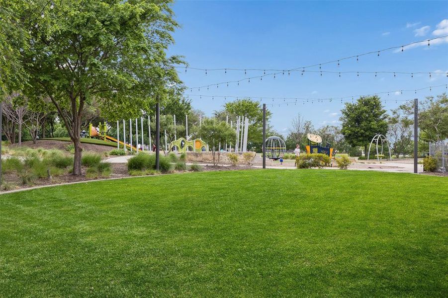 Community amenities in , Little Elm (Image 26).