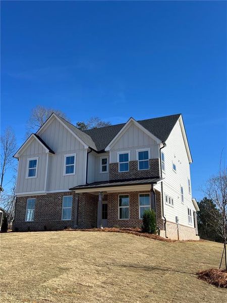 Exterior details and patio area of a home in Acacia, Cumming (Image 3).