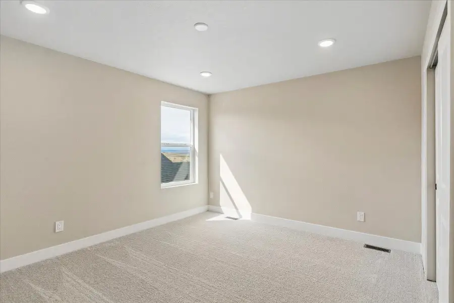 Spacious, unfurnished interior of a new home in The Trails at Aspen Ridge, Colorado Springs (Image 19). Spacious, unfurnished interior of a new home in The Trails at Aspen Ridge, Colorado Springs (Image 19).