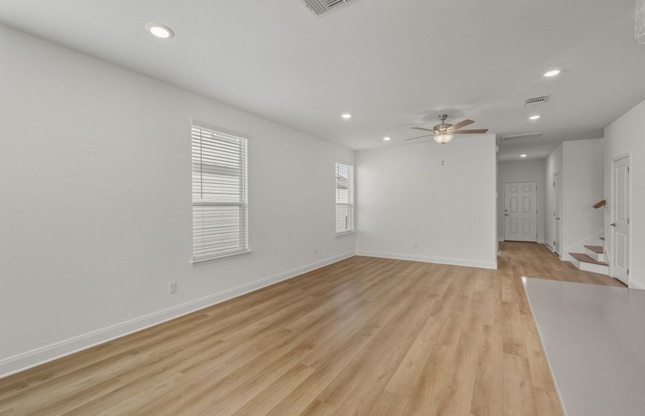 Spacious, unfurnished interior of a new home in Patterson Ranch, Georgetown (Image 34).