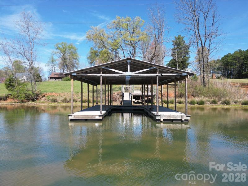 Community amenities in , Mooresville (Image 42).