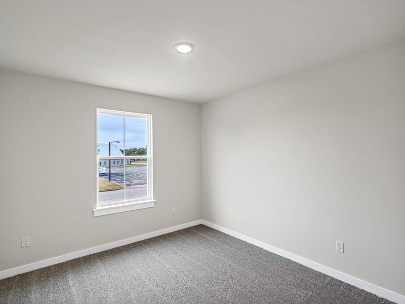 Spacious, unfurnished interior of a new home in , Hempstead (Image 23).