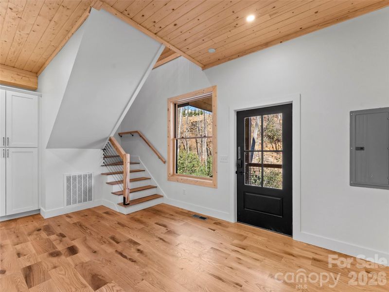 Spacious, unfurnished interior of a new home in , Brevard (Image 35).