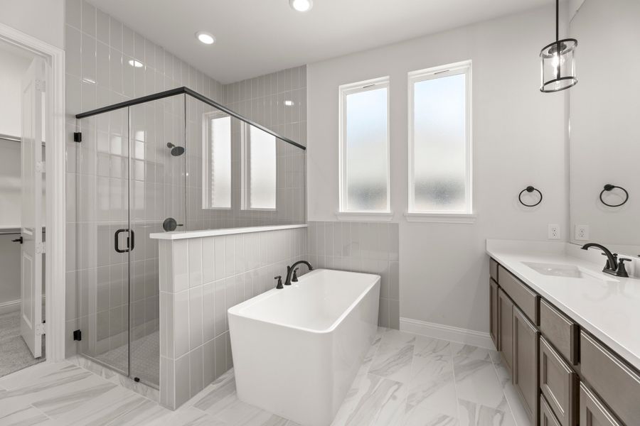 Furnished interior view inside a new home in Nelson Lake Estates, Rockwall (Image 10).