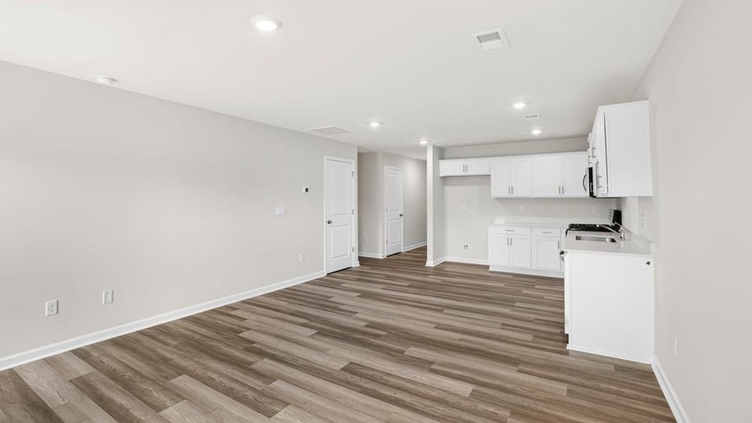 Spacious, unfurnished interior of a new home in Cloverdale Hills, Piedmont (Image 27). Spacious, unfurnished interior of a new home in Cloverdale Hills, Piedmont (Image 27).