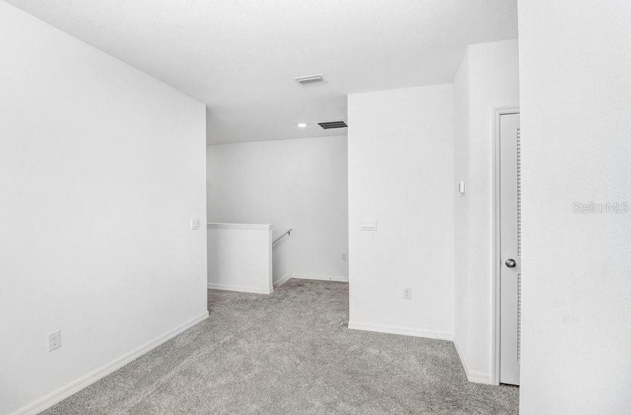 Spacious, unfurnished interior of a new home in , Apollo Beach (Image 22).