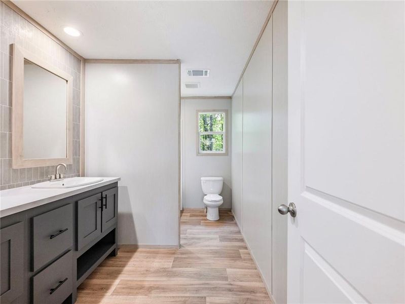 Furnished interior view inside a new home in , Gainesville (Image 10).