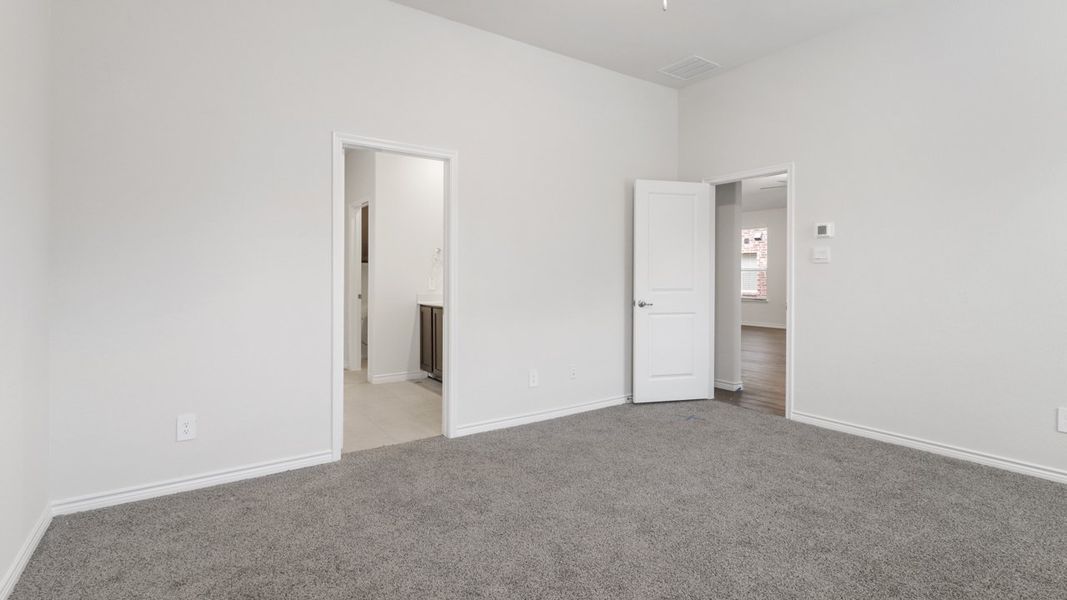 Spacious, unfurnished interior of a new home in Madera, Royse City (Image 17).